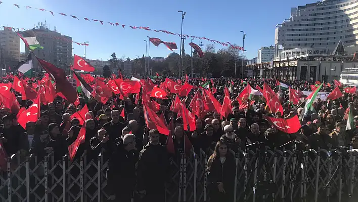 Kayseri ayağa kalktı – Yürüyüş mitinge dönüştü!