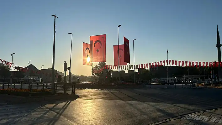 Kayseri Cumhuriyet Meydanı kapalı- Toplu taşıma kullanacaklar dikkat!