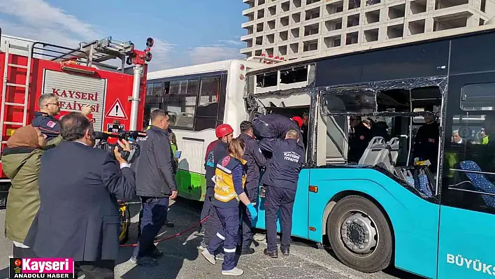 Talas Bulvarı'nda 2 halk otobüsü çarpıştı: Çok sayıda yaralı var