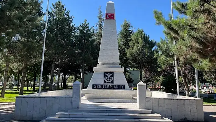 Kayseri'de şehit askerlerimiz için eller semaya açılacak