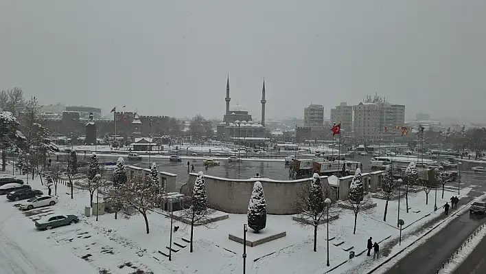 Kayseri'de 3 önemli yol trafiğe kapandı!