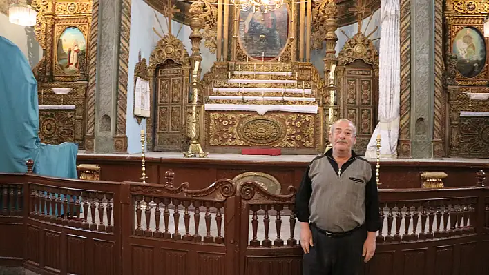 Kayseri'de 834 yıllık kilisede tek başına yaşıyor: 22 yıllık Zangoç'un hikayesi