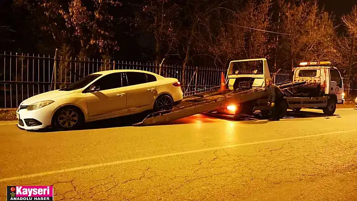 Alkollü sürücü motosiklete çarptı: 2 yaralı