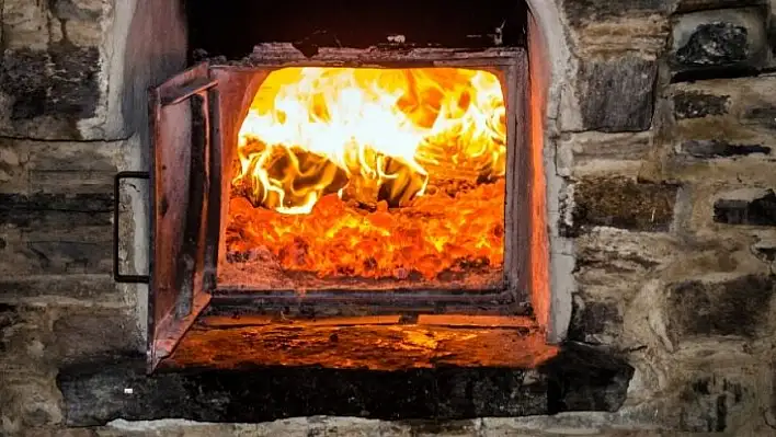 Kayseri'de asırlık ekmek geleneği: Taş fırınlarda pişiyor!