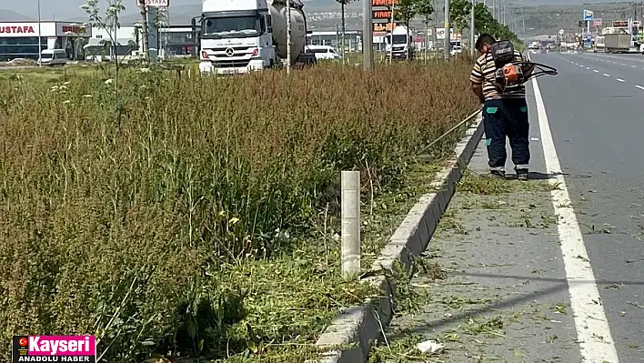 Kayseri'de bahar temizliği devam ediyor