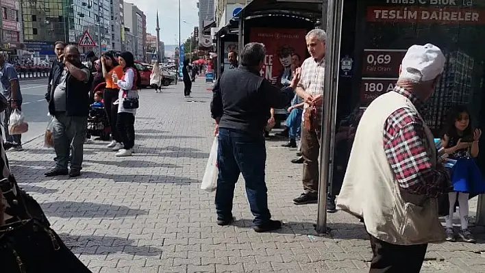 Kayseri'de 'Bir dakika bakar mısın?' sıkıntısı!