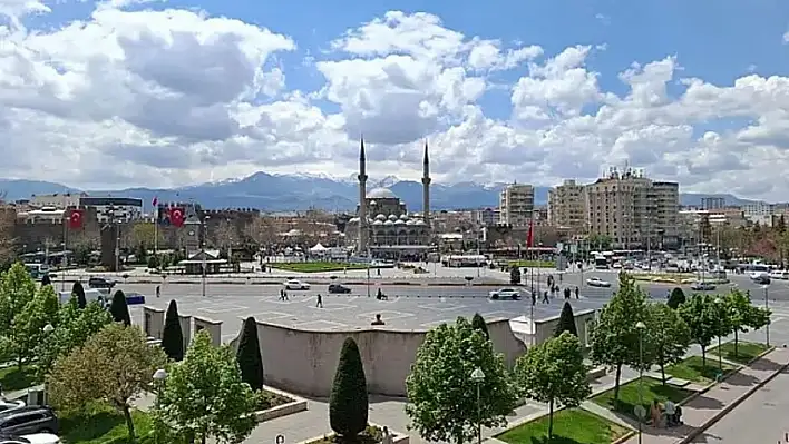 Kayseri'de  bir köstebek kazdı, 4000 Yıllık tarih ortaya çıktı!
