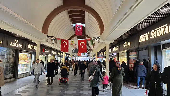 Kayseri'de böyle yoğunluk görülmedi! Herkes kuyumculara akın etti