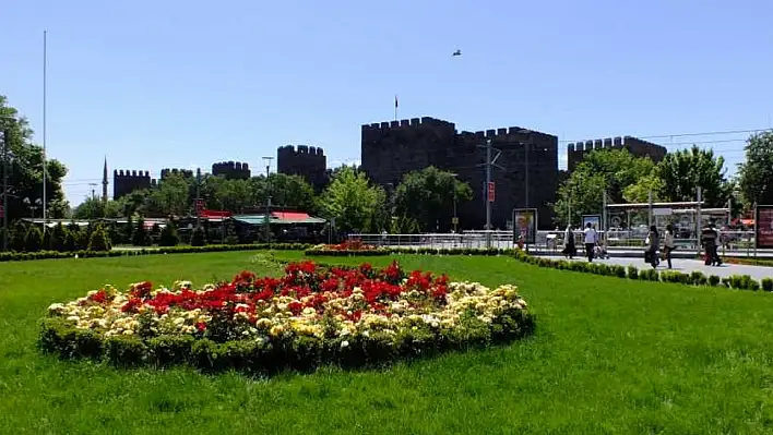 Kayseri'de bu dükkanların sırası hiç bitmiyor!