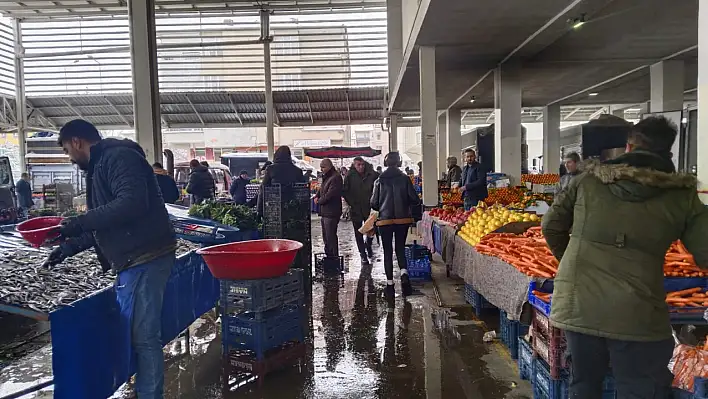 Kayseri'de bugün taze meyve ve sebze nerelerde kurulacak? (9 Aralık)