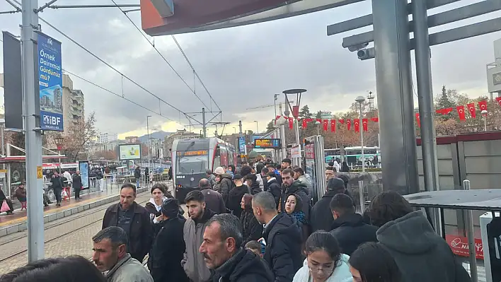 Kayseri'de büyük yoğunluk – Tramvaylar yetişmiyor!