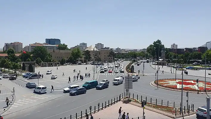 Kayseri'de dev firmanın verdiği işçi alım ilanı dikkat çekti: Ödüllü iş fırsatı!