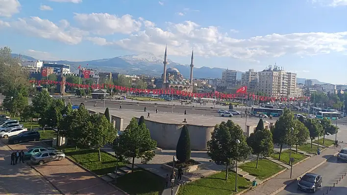 Kayseri'de devlet kadrosuna girmek isteyenler dikkat! Noter kurası tarihi belli oldu