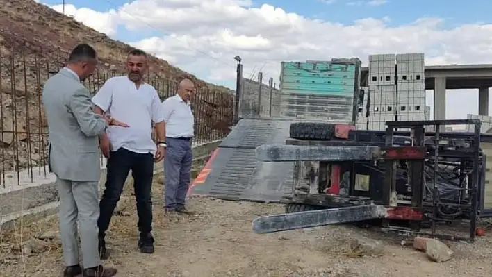 Kayseri'de devrilen forkliftteki kişi hayatını kaybetti!