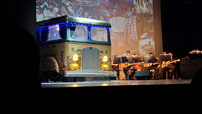 Kayseri'de dün gece neler oldu? Alkışlar dakikalarca susmadı!