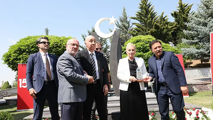 Kayseri'de Şehitler Anıtı düzenlenen törenle açıldı
