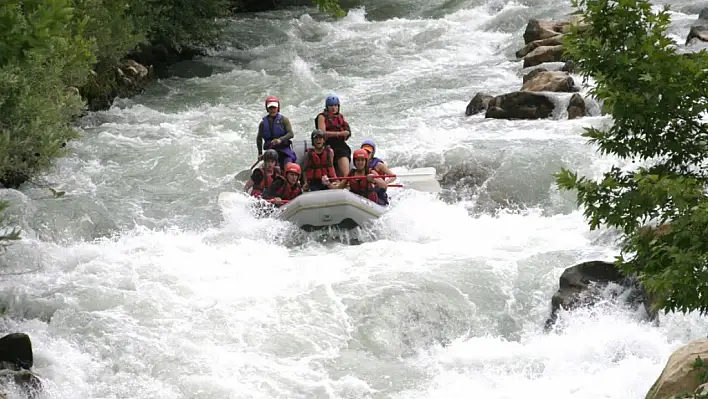 Kayseri'de farklı aktivite isteyenler buraya akın edecek – Rafting'e ne dersiniz?