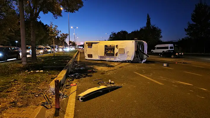 Kayseri'de feci kaza! İşçi servisi ve otomobil çarpıştı