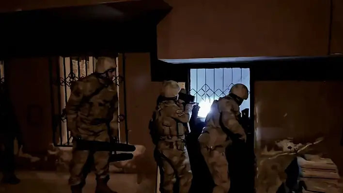 Kayseri'de FETÖ operasyonu: Bakan Yerlikaya duyurdu!