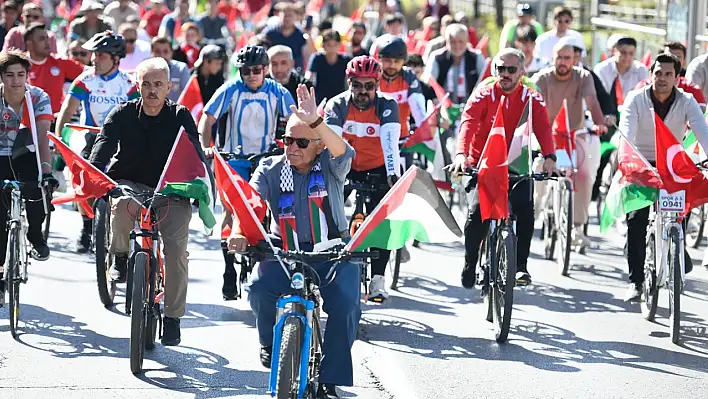 Kayseri'de Filistin için tek yürek: Başkan Büyükkılıç da pedal başına geçti