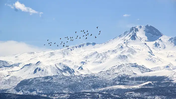 Kayseri'de Görsel Şölen Başladı