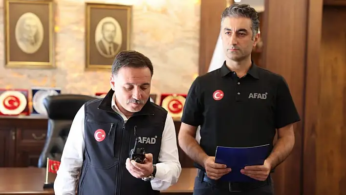 Kayseri'de haberleşme tatbikatı: Vali Çiçek telsizden talimat verdi!