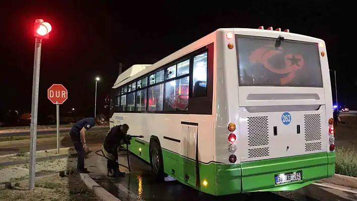 Zihinsel engelli genç halk otobüsünü kaçırdı!