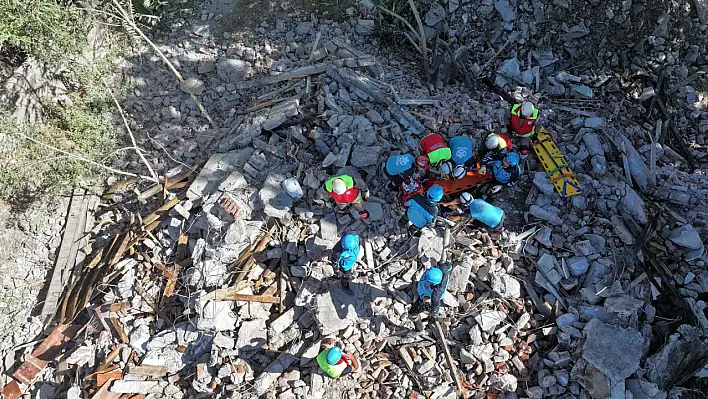 Kayseri'de herkes bu deprem tatbikatını konuşuyor!