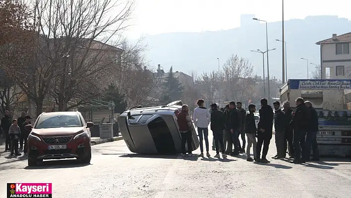 Kayseri'de iki aracın çarpıştığı kazada hasar oluştu