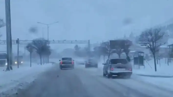 Kayseri'de iki karayolu trafiğe kapatıldı!