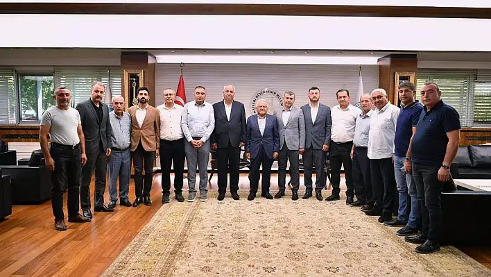 Kayseri'de ilk iş günü yoğunluğu: Başkan'ın kapısından kimler geçti?