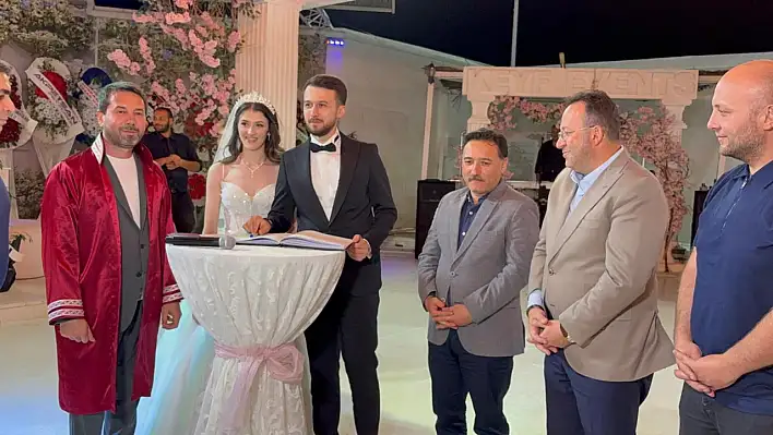 Kayseri'de iş ve siyaset dünyasını buluşturan düğün