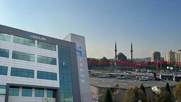 Kayseri'de işe düzenli gelene 2 bin 500 TL ekstra prim veren fabrika 70 işçi daha alacak!