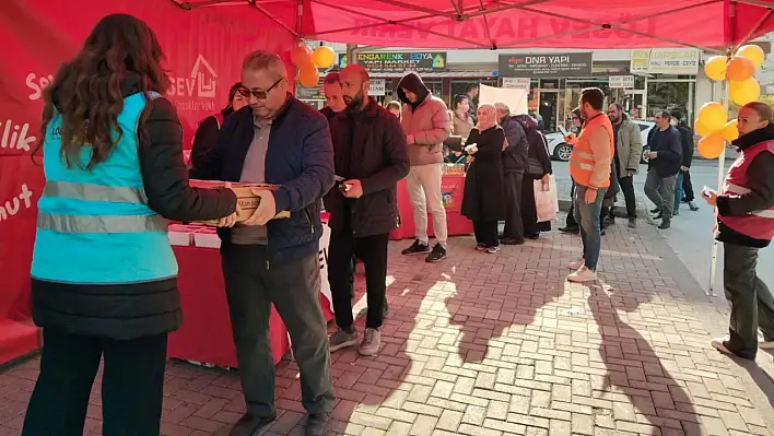 Kayseri'de kanser hastalarına moral olan dağıtım