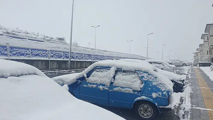 Kayseri'de kar yağışı etkili oluyor – 10 cm oldu!