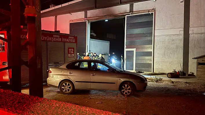 Kayseri'de korkutan yangın: 1 işçi zehirlendi!