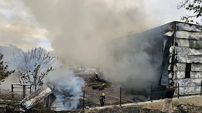 Kayseri'de korkutan yangın: Ekipler müdahale ediyor!