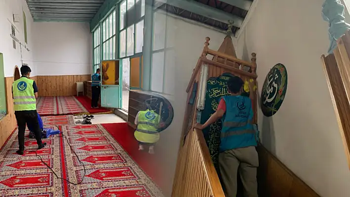 Kayseri'de Kutadgu Bilig programı sürüyor - Gençlerden örnek davranış!