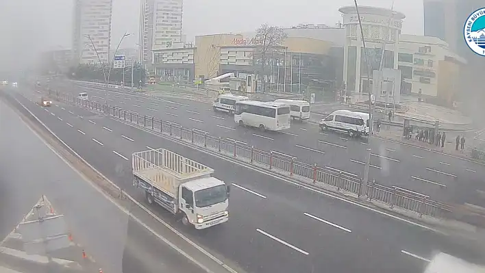 Kayseri'de Nisan ortasında kar sürprizi: Kayserililer yazı beklerken yeniden kış geldi!