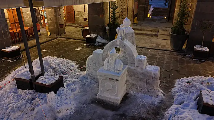 Kayseri'de o hükümdarın kardan heykeli yapıldı...