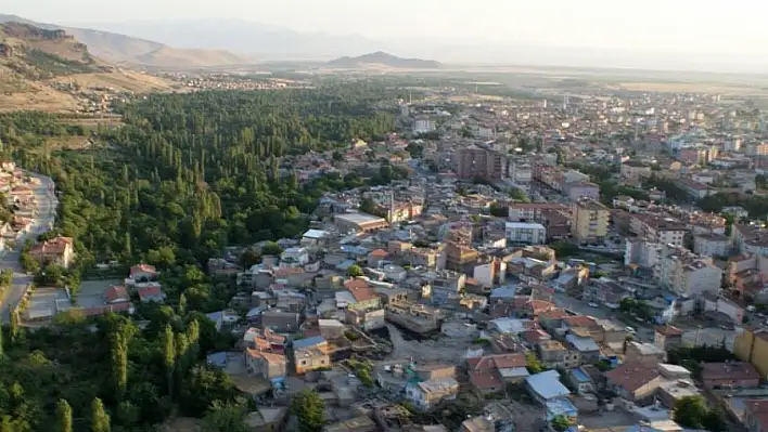 Kayseri'de o ilçe sakinleri elektrik faturasına veda etti