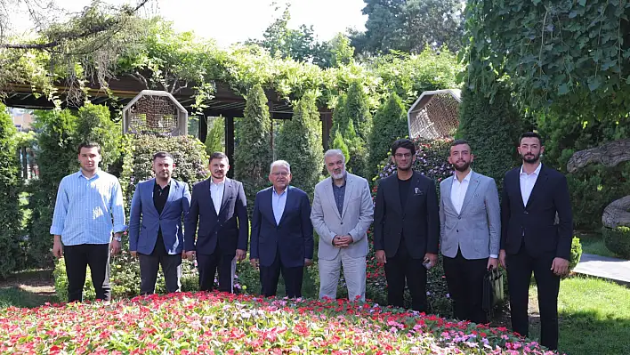 Kayseri'de raylı sistem ve ulaşım yatırımları masaya yatırıldı