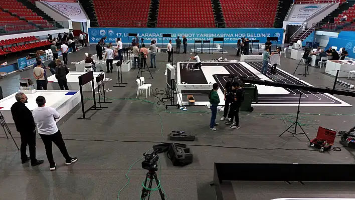 Kayseri'de robot yarışması için büyük hazırlık başladı
