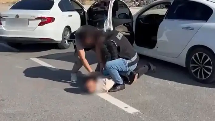 Kayseri'de 21 adet ruhsatsız tabanca ele geçirildi!