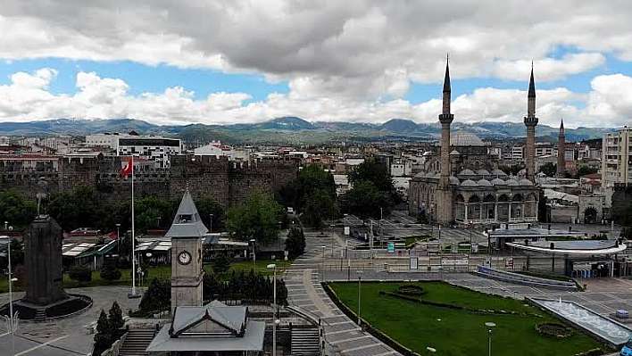 Kayseri'de sesler yükseliyor: Kamu çalışanları iş bırakıyor!