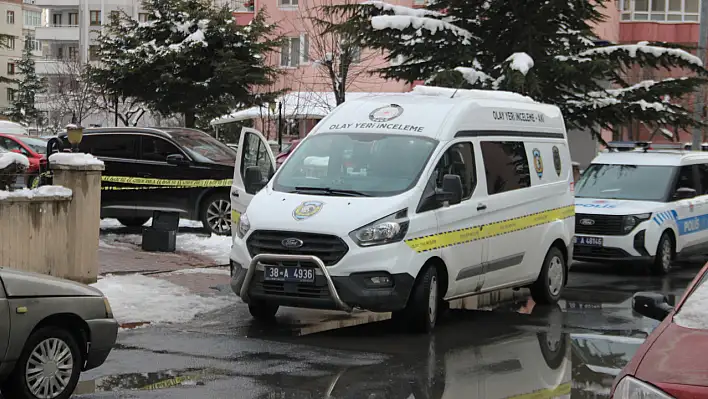 Kayseri'de sokak ortasında silahlı saldırı! Yaralı hastaneye kaldırıldı