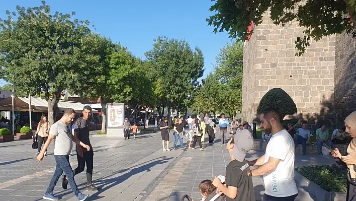 Kayseri'de sosyete pazarı, düğün salonu, Edip Geçidi... Nöbetçi eczaneler hangi adreste?