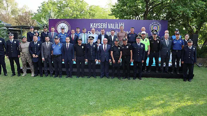 Kayseri'de Terfi ve Ödüller Törenle Verildi