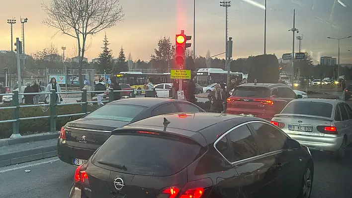 Kayseri'de trafik kazası: Bir yaya hafif yaralandı