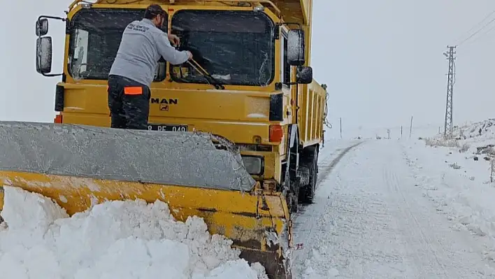 Kayseri'de ulaşıma kapanan 122 yol açıldı